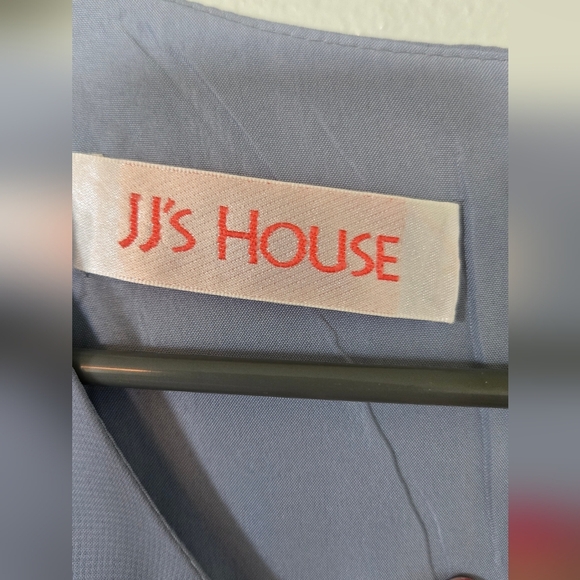 JJ's House Light Blue Gown - Picture 8 of 9